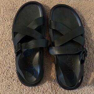 Chaco women's black Townes sandal